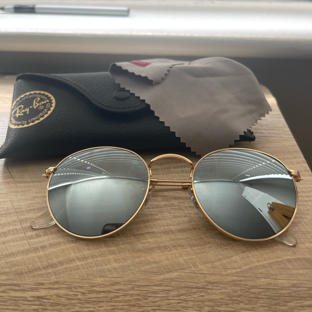 Ray-Ban Gold Round Sunglasses